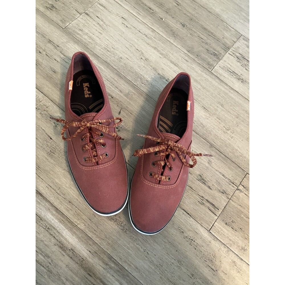 Keds women’s dark red canvas lace up sneakers size 9.5